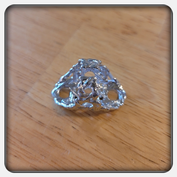 NWOT Kendra Scott Natalie Statement Ring Sz 7 - Picture 3 of 9